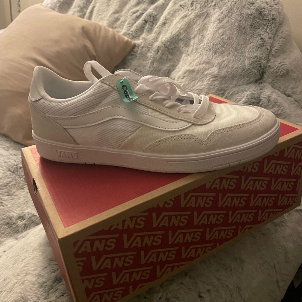Mens VANS. Brand new in box . Never used